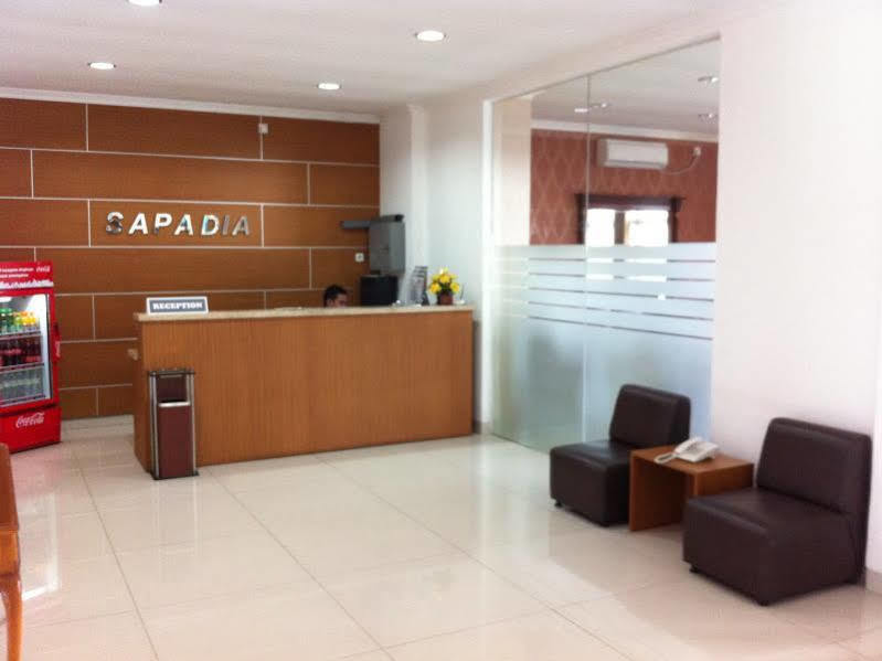 Sapadia Guest House Bandung Buitenkant foto