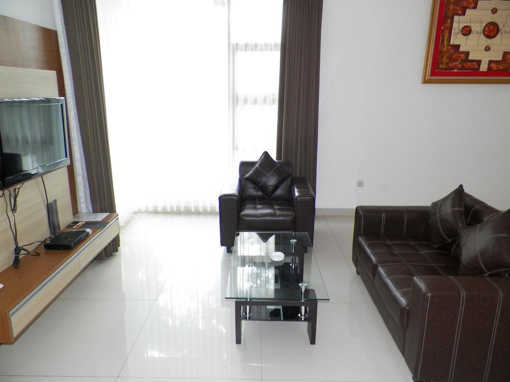 Sapadia Guest House Bandung Buitenkant foto