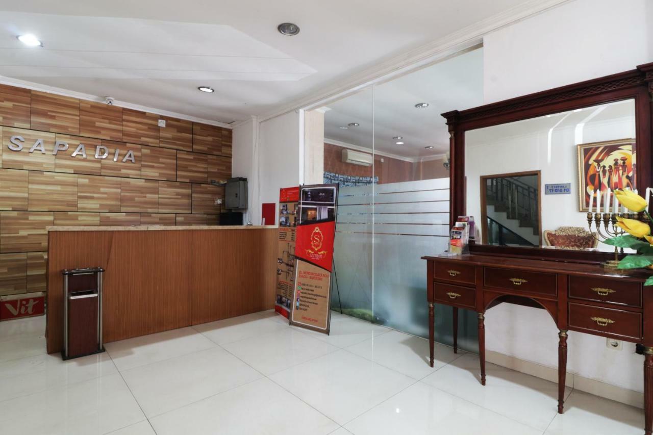 Sapadia Guest House Bandung Buitenkant foto