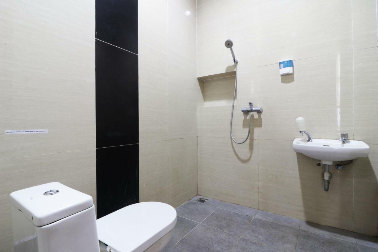Sapadia Guest House Bandung Buitenkant foto