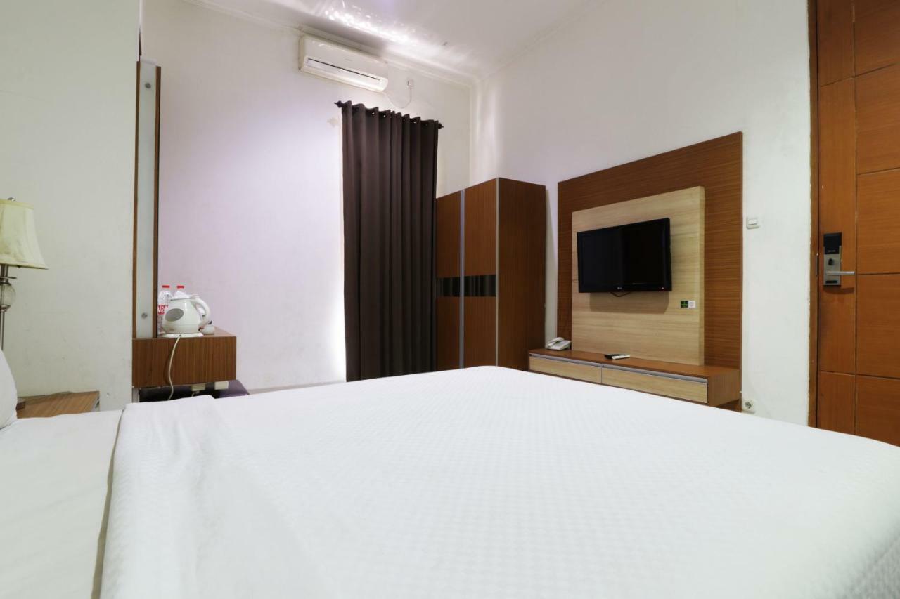Sapadia Guest House Bandung Buitenkant foto