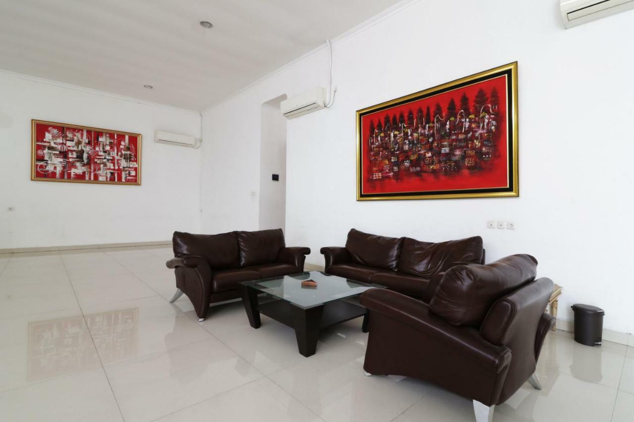 Sapadia Guest House Bandung Buitenkant foto