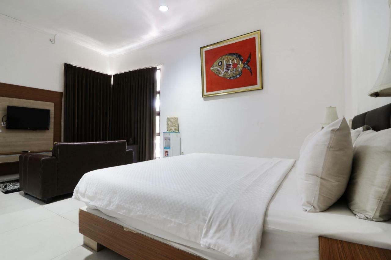 Sapadia Guest House Bandung Buitenkant foto